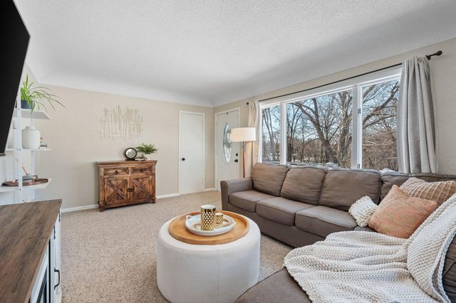 4350 Jersey Avenue N, Crystal, MN 55428