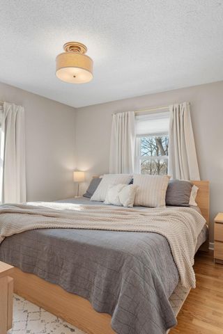 4350 Jersey Avenue N, Crystal, MN 55428