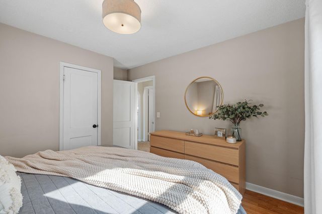 4350 Jersey Avenue N, Crystal, MN 55428