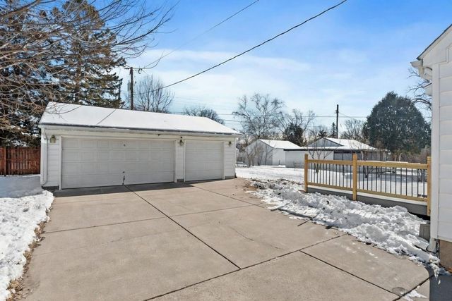 4350 Jersey Avenue N, Crystal, MN 55428