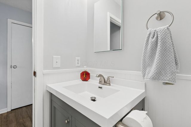 2204 Ladue Drive, Powell, OH 43065