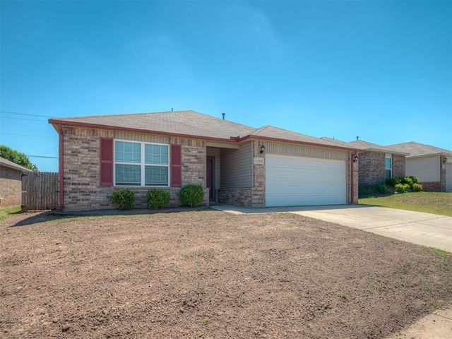 1708 Lanesboro Drive, The Village, OK 73120