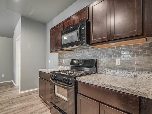 1708 Lanesboro Drive, The Village, OK 73120