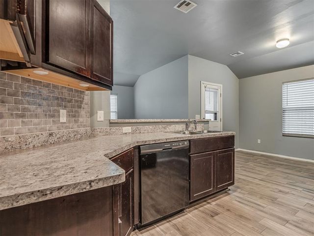 1708 Lanesboro Drive, The Village, OK 73120