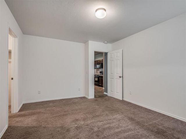 1708 Lanesboro Drive, The Village, OK 73120
