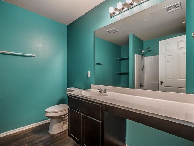 1708 Lanesboro Drive, The Village, OK 73120
