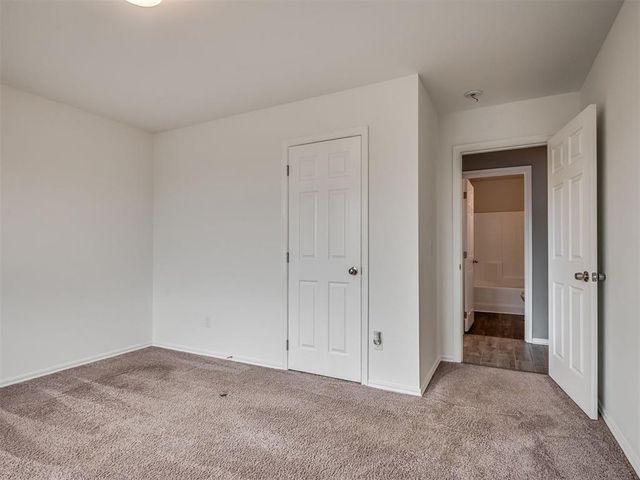 1708 Lanesboro Drive, The Village, OK 73120