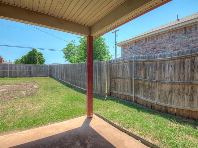 1708 Lanesboro Drive, The Village, OK 73120
