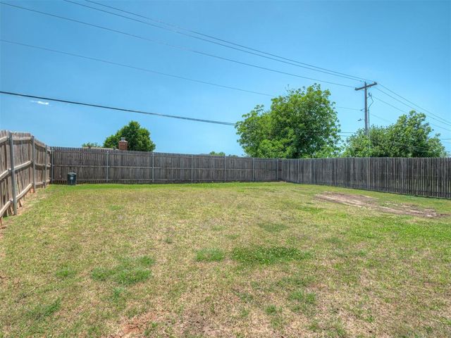 1708 Lanesboro Drive, The Village, OK 73120