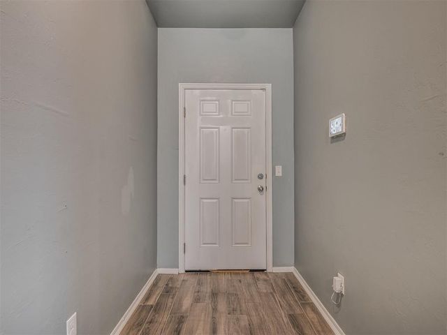 1708 Lanesboro Drive, The Village, OK 73120