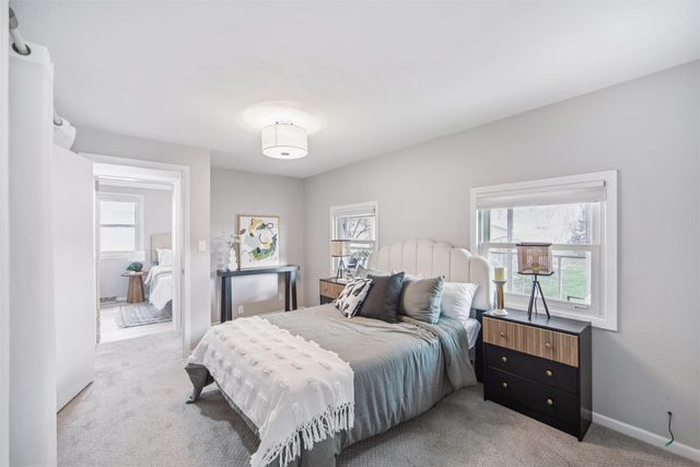 521 14th Street, West Des Moines, IA 50265