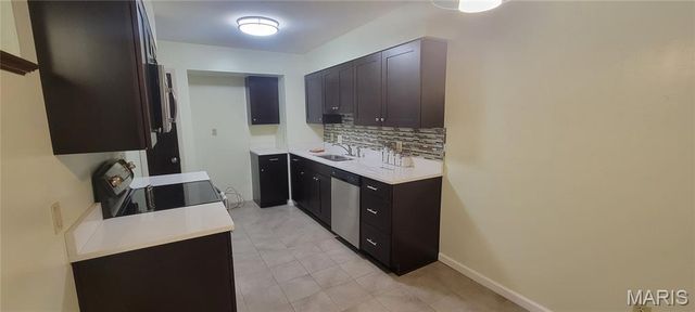 1801 Misty Moss Drive, St Louis, MO 63146