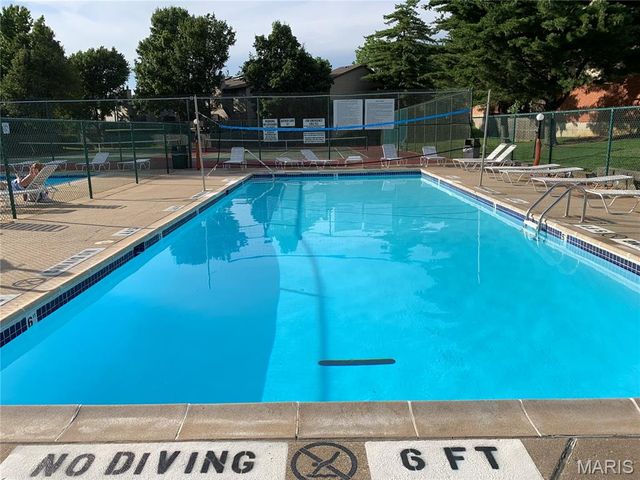 1801 Misty Moss Drive, St Louis, MO 63146