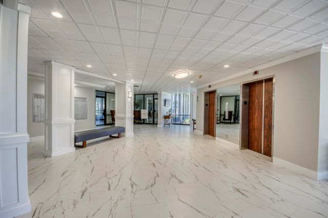 336 Golfview Road 518, North Palm Beach, FL 33408