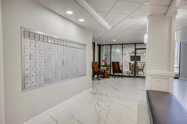 336 Golfview Road 518, North Palm Beach, FL 33408