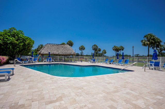 336 Golfview Road 518, North Palm Beach, FL 33408