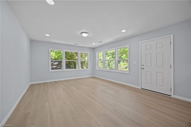 728 W Banner Avenue, Winston-salem, NC 27127