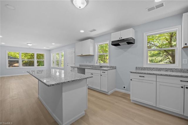 728 W Banner Avenue, Winston-salem, NC 27127