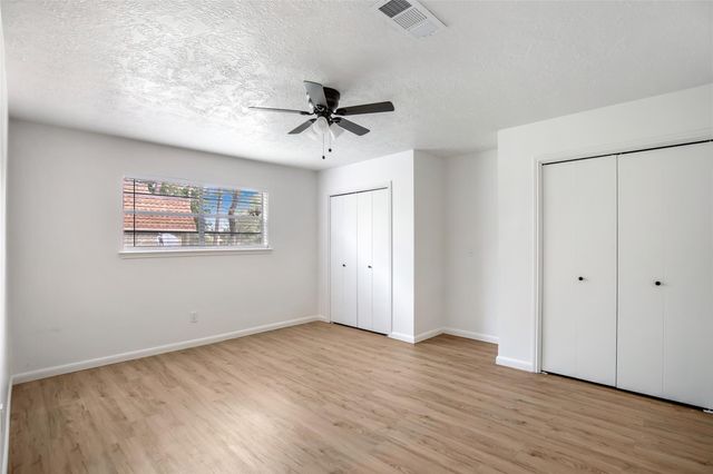 212 Normal Park Drive, Huntsville, TX 77320