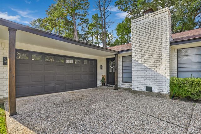 212 Normal Park Drive, Huntsville, TX 77320
