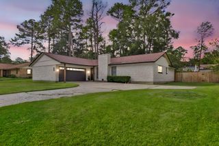 212 Normal Park Drive, Huntsville, TX 77320