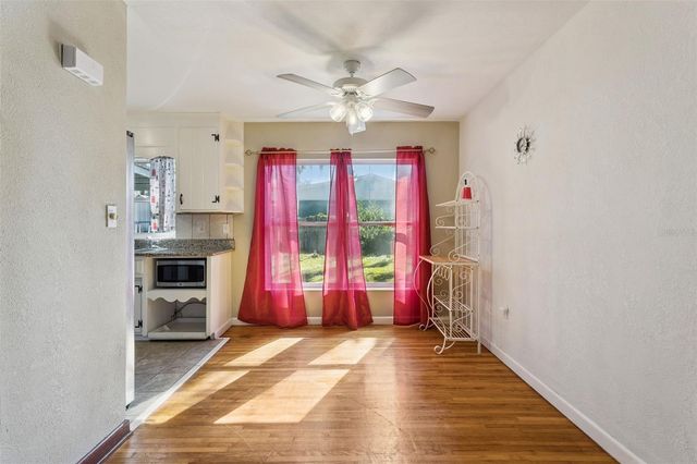 500 E GOTTSCHE AVENUE, Eustis, FL 32726