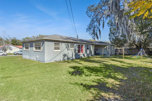 500 E GOTTSCHE AVENUE, Eustis, FL 32726