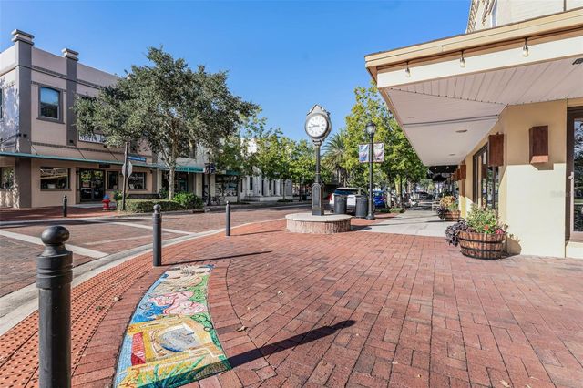 500 E GOTTSCHE AVENUE, Eustis, FL 32726