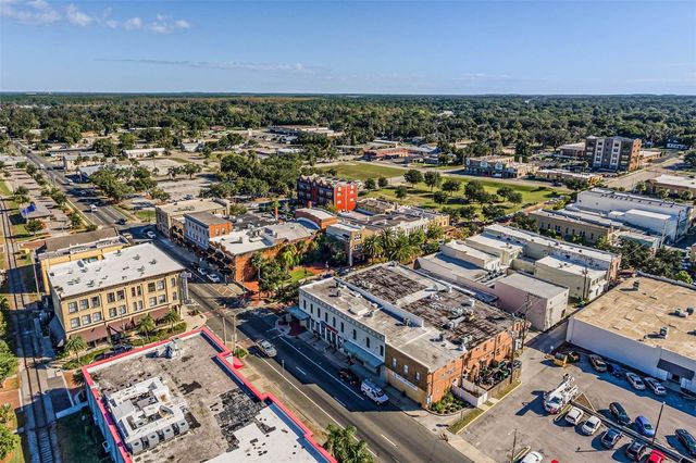 500 E GOTTSCHE AVENUE, Eustis, FL 32726