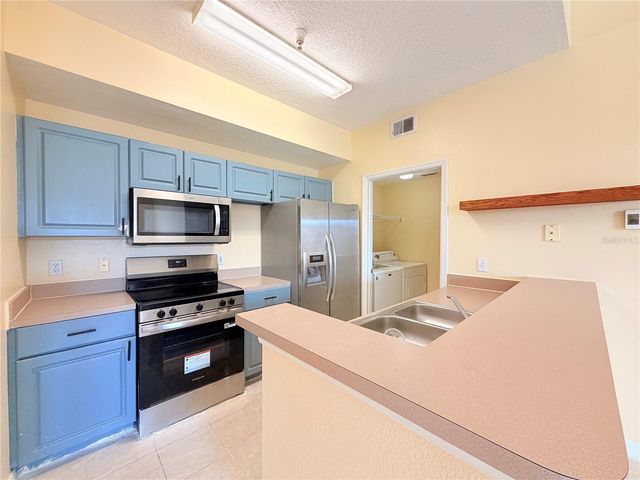 5500 METROWEST BOULEVARD 14-308, Orlando, FL 32811