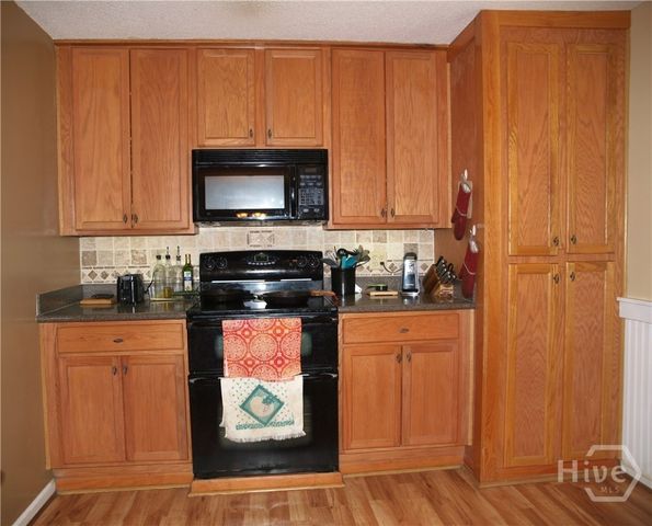 139 North Drive, Savannah, GA 31406
