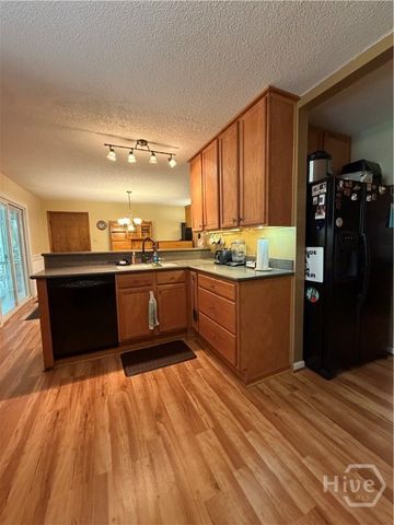 139 North Drive, Savannah, GA 31406