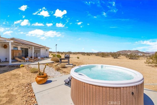 59700 Napa Road, Landers, CA 92285