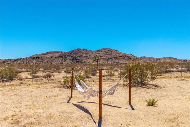 59700 Napa Road, Landers, CA 92285