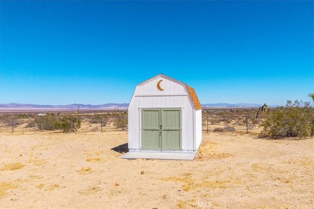 59700 Napa Road, Landers, CA 92285