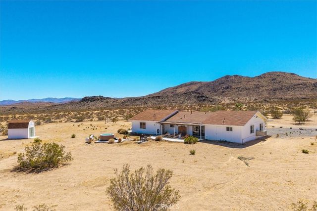 59700 Napa Road, Landers, CA 92285