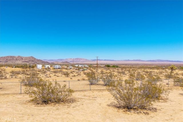 59700 Napa Road, Landers, CA 92285