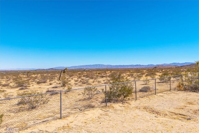 59700 Napa Road, Landers, CA 92285