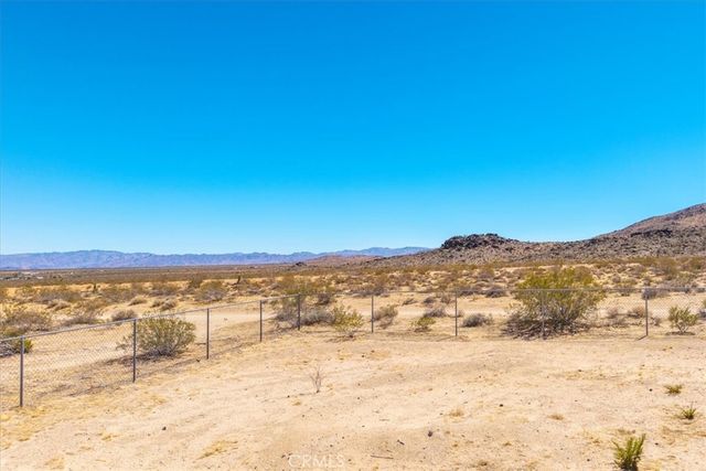 59700 Napa Road, Landers, CA 92285