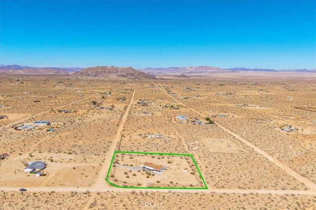 59700 Napa Road, Landers, CA 92285