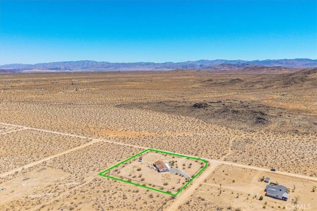 59700 Napa Road, Landers, CA 92285