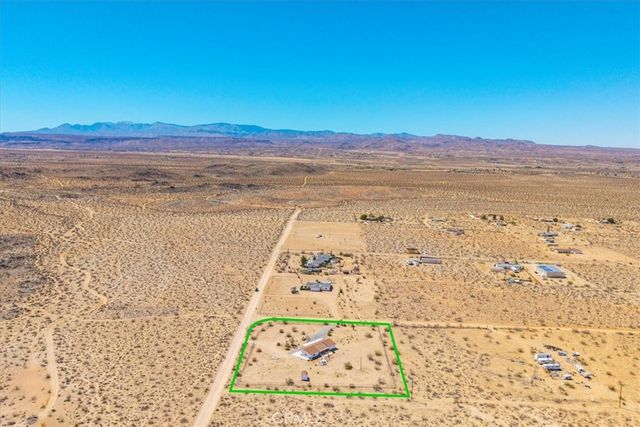 59700 Napa Road, Landers, CA 92285