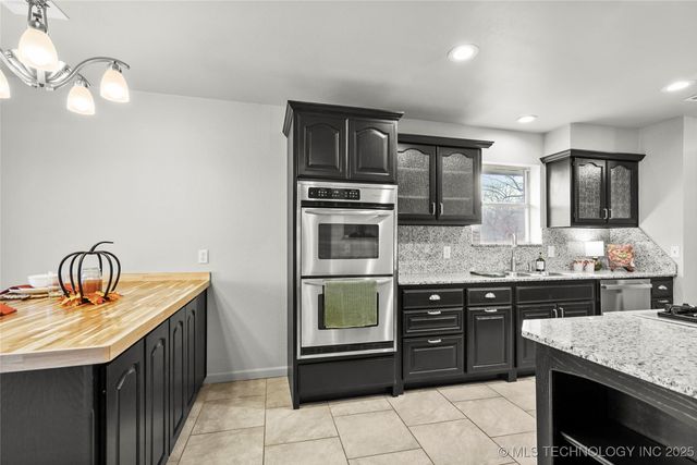 9839 N Lewis Avenue, Sperry, OK 74073