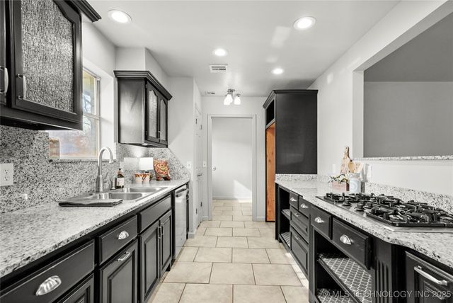 9839 N Lewis Avenue, Sperry, OK 74073