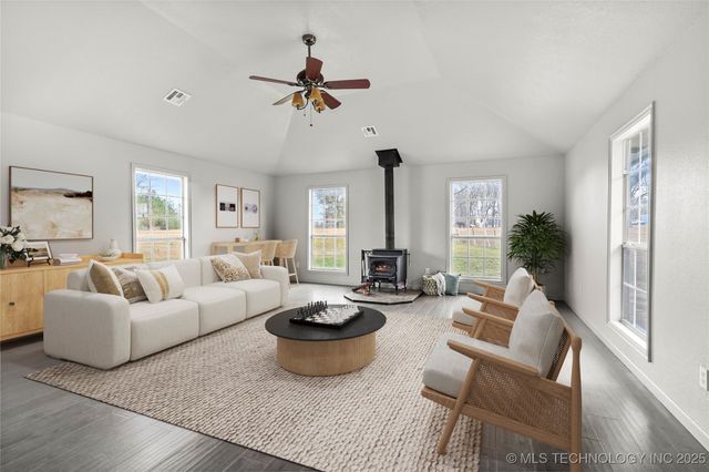 9839 N Lewis Avenue, Sperry, OK 74073