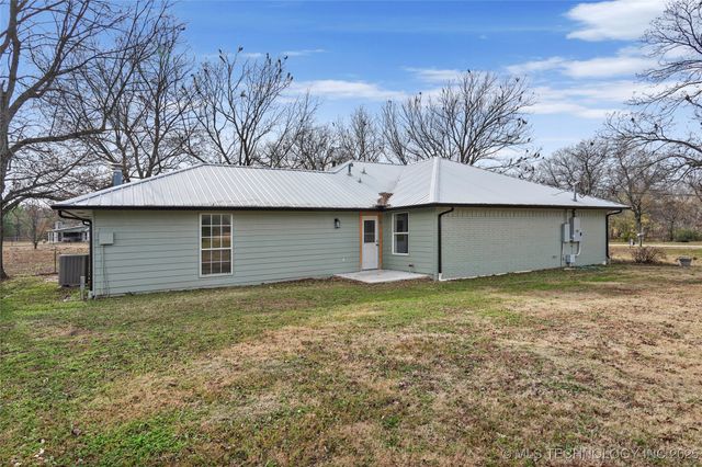 9839 N Lewis Avenue, Sperry, OK 74073
