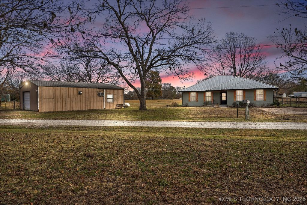 9839 N Lewis Avenue, Sperry, OK 74073