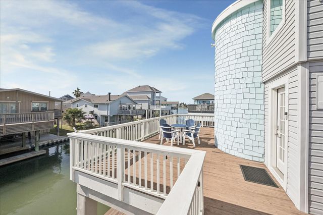 16533 Barbados Way, Jamaica Beach, TX 77554