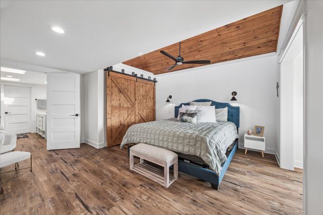 16533 Barbados Way, Jamaica Beach, TX 77554