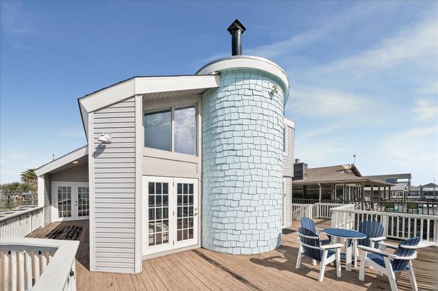 16533 Barbados Way, Jamaica Beach, TX 77554